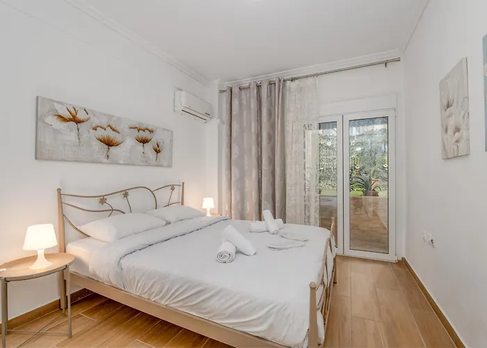 Kallithea Garden Flat